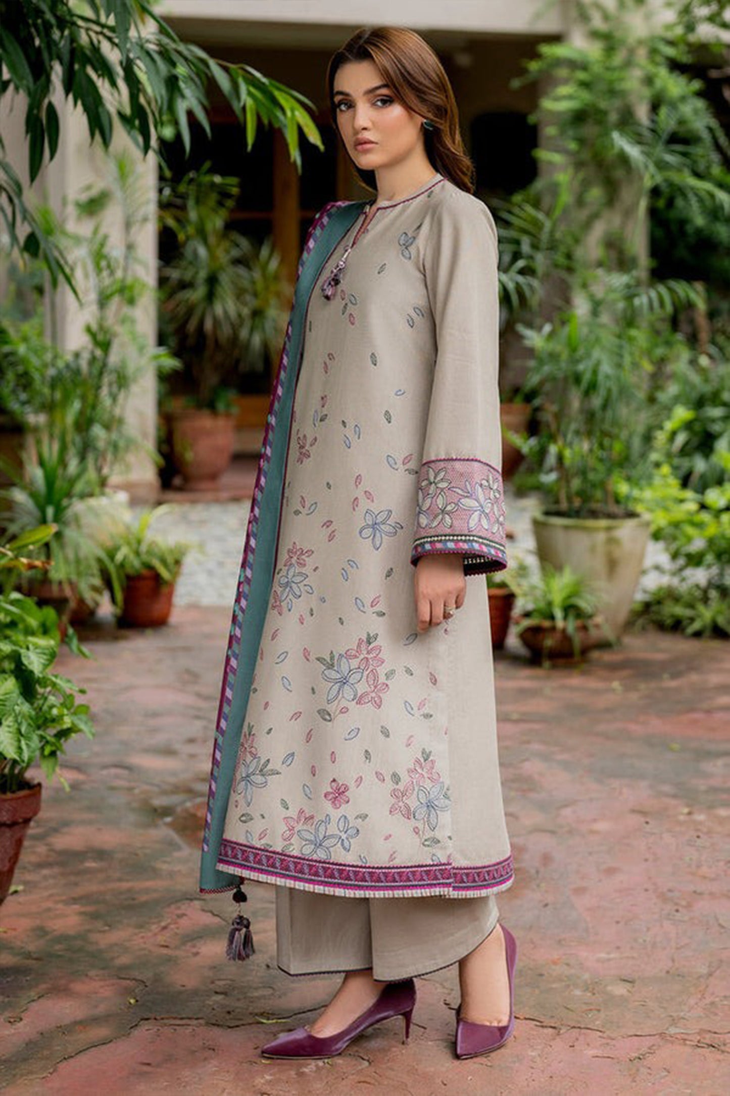 QN818-WINTER 3PC Dhannak Embroidered suit with Printed Shawll