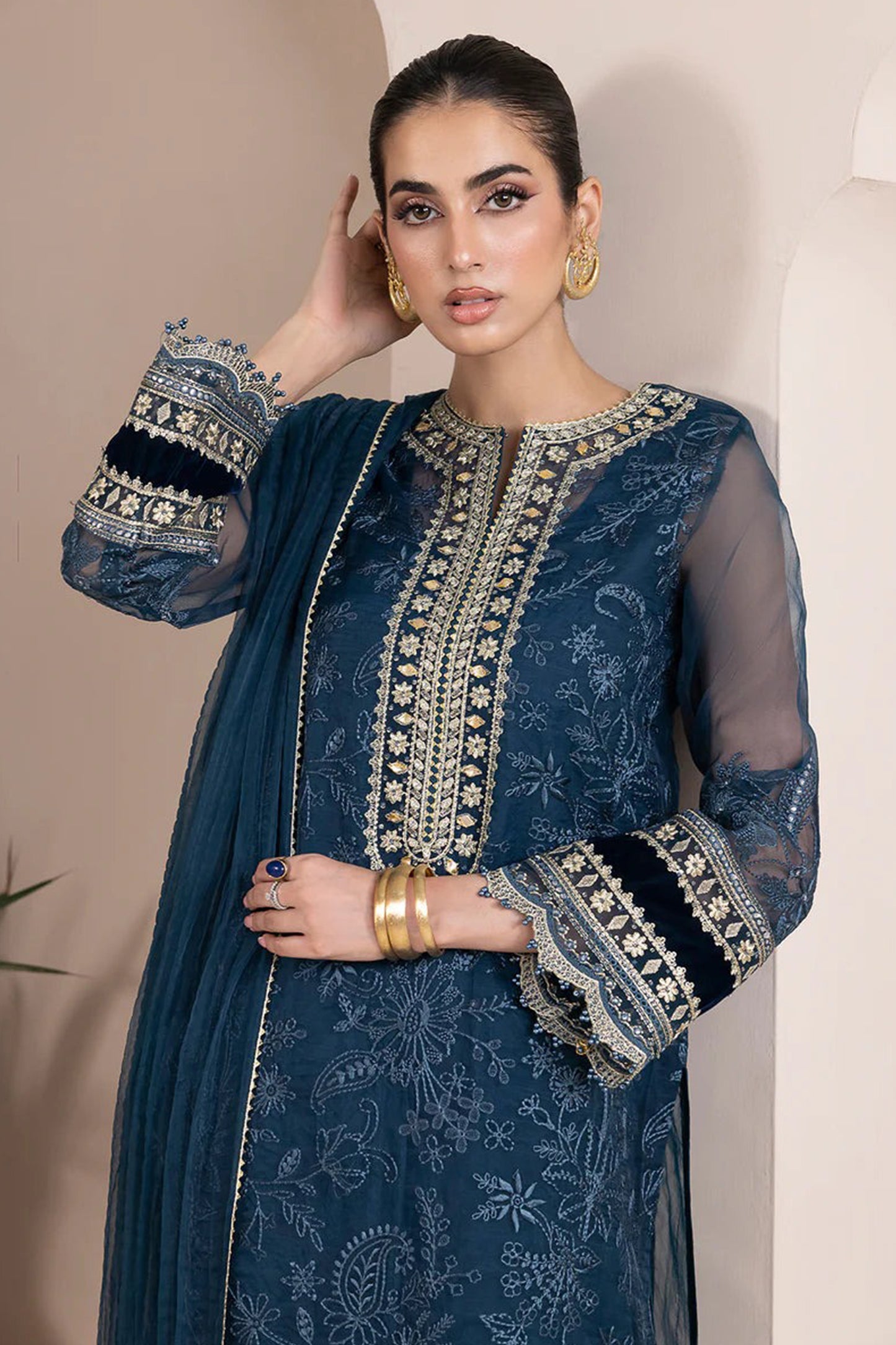 QN727-BAROQUE-Embroidered 3pc organza dress with organza duppata