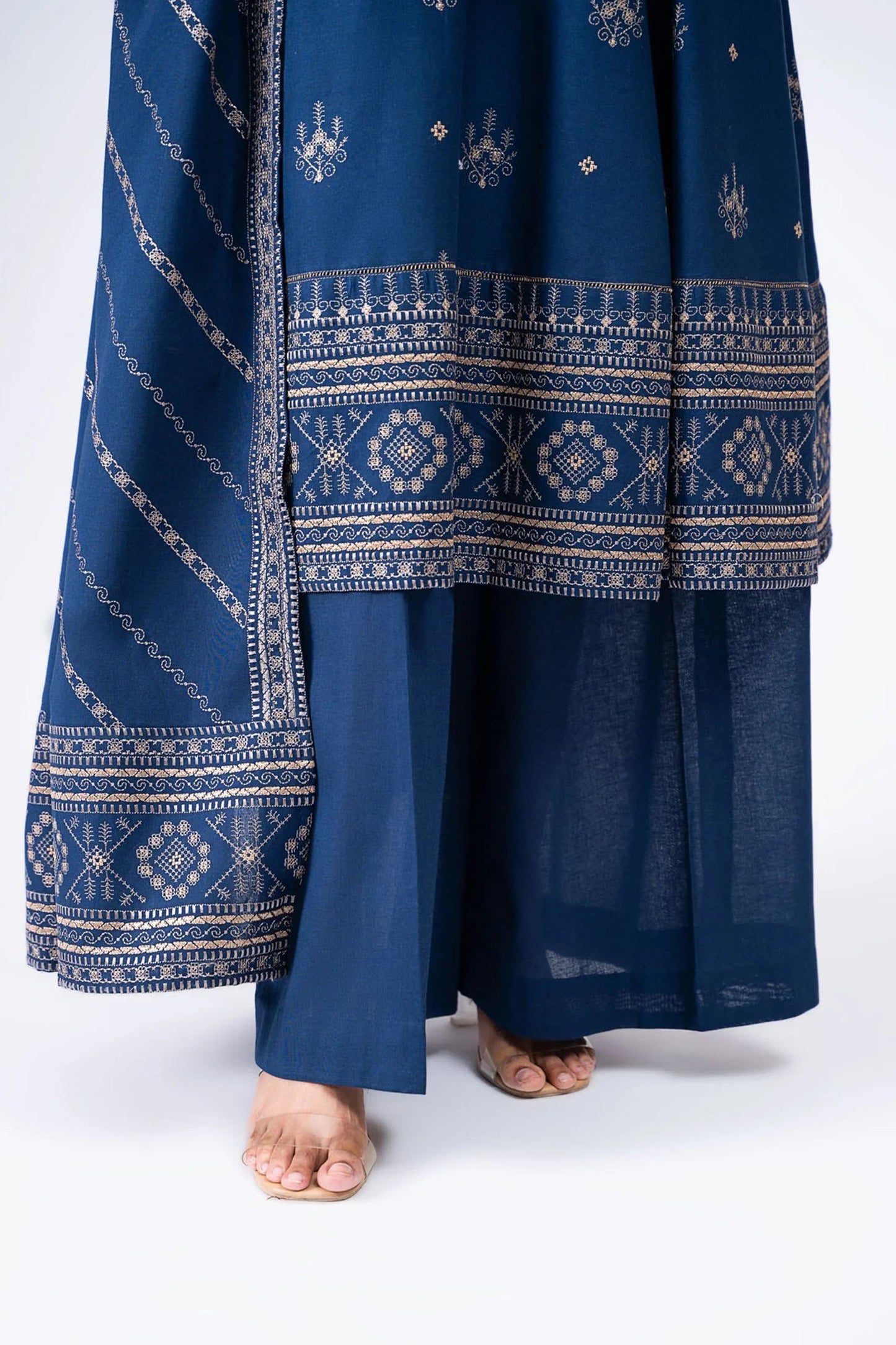 QN578-WINTER 3-Pc Embroidered Dhanak Suit with Heavy Embroidered Dhanak Shawll