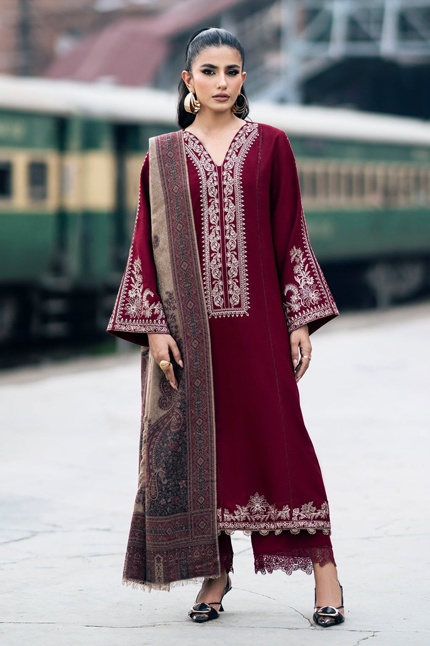 Jazmin - Winter 3PC Dhanak Embroidered Suit -QN1108