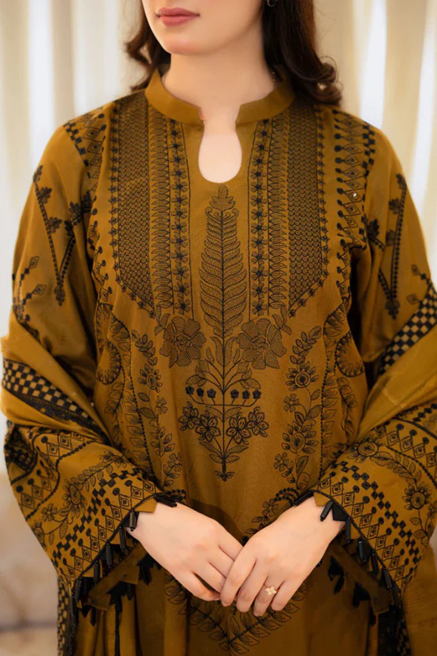 QN1110-WINTER 3-Pc Embroidered Dhanak Suit with Heavy Embroidered Dhanak Shawll