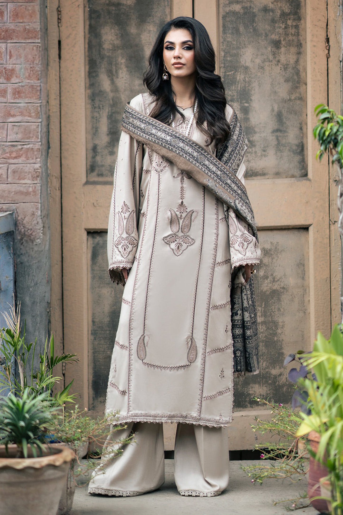 Jazmin - Winter 3PC Dhanak Embroidered Suit -QN1117