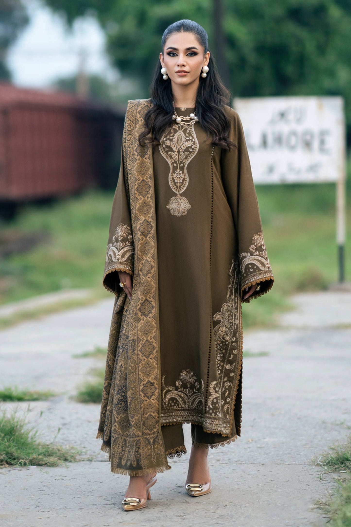 Jazmin - Winter 3PC Dhanak Embroidered Suit -QN1116