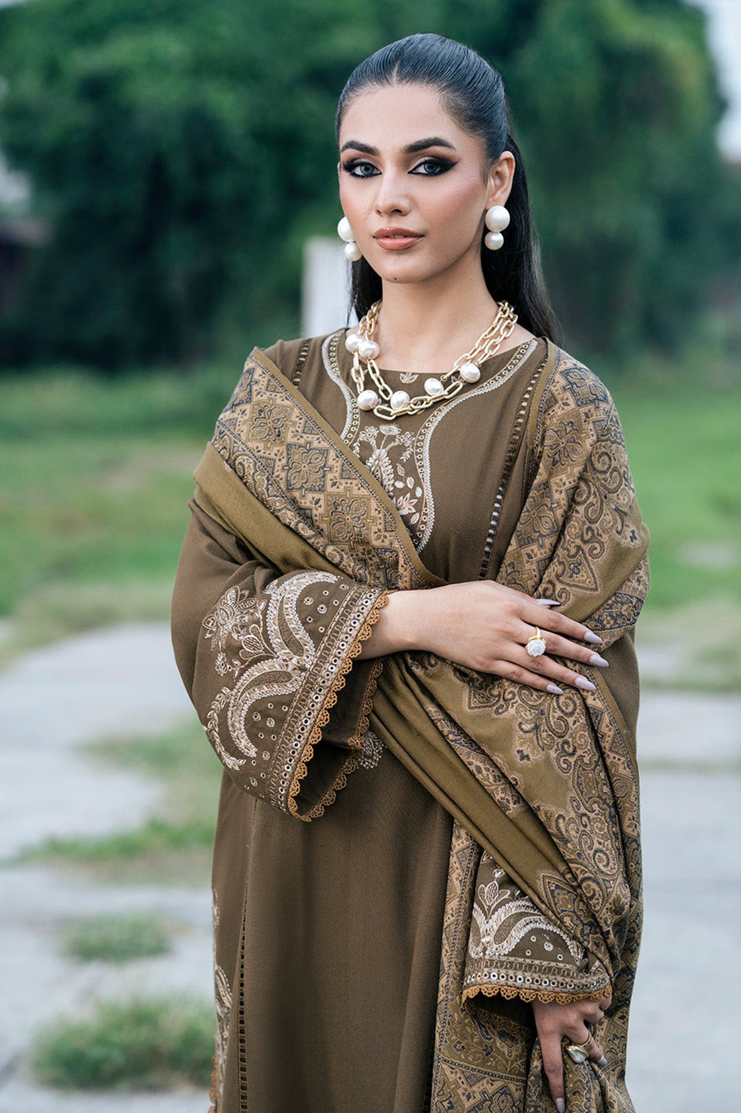 Jazmin - Winter 3PC Dhanak Embroidered Suit -QN1116