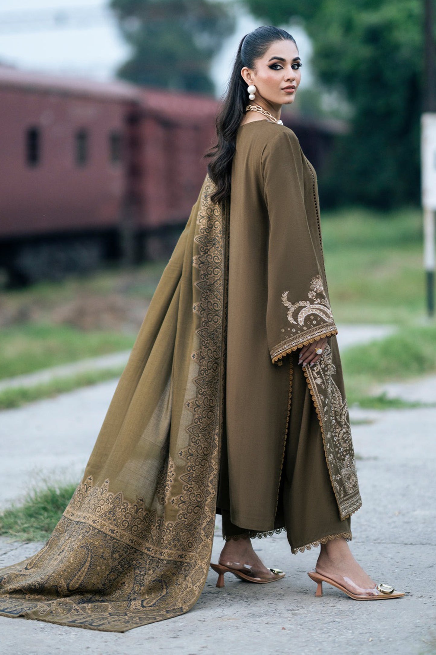 Jazmin - Winter 3PC Dhanak Embroidered Suit -QN1116