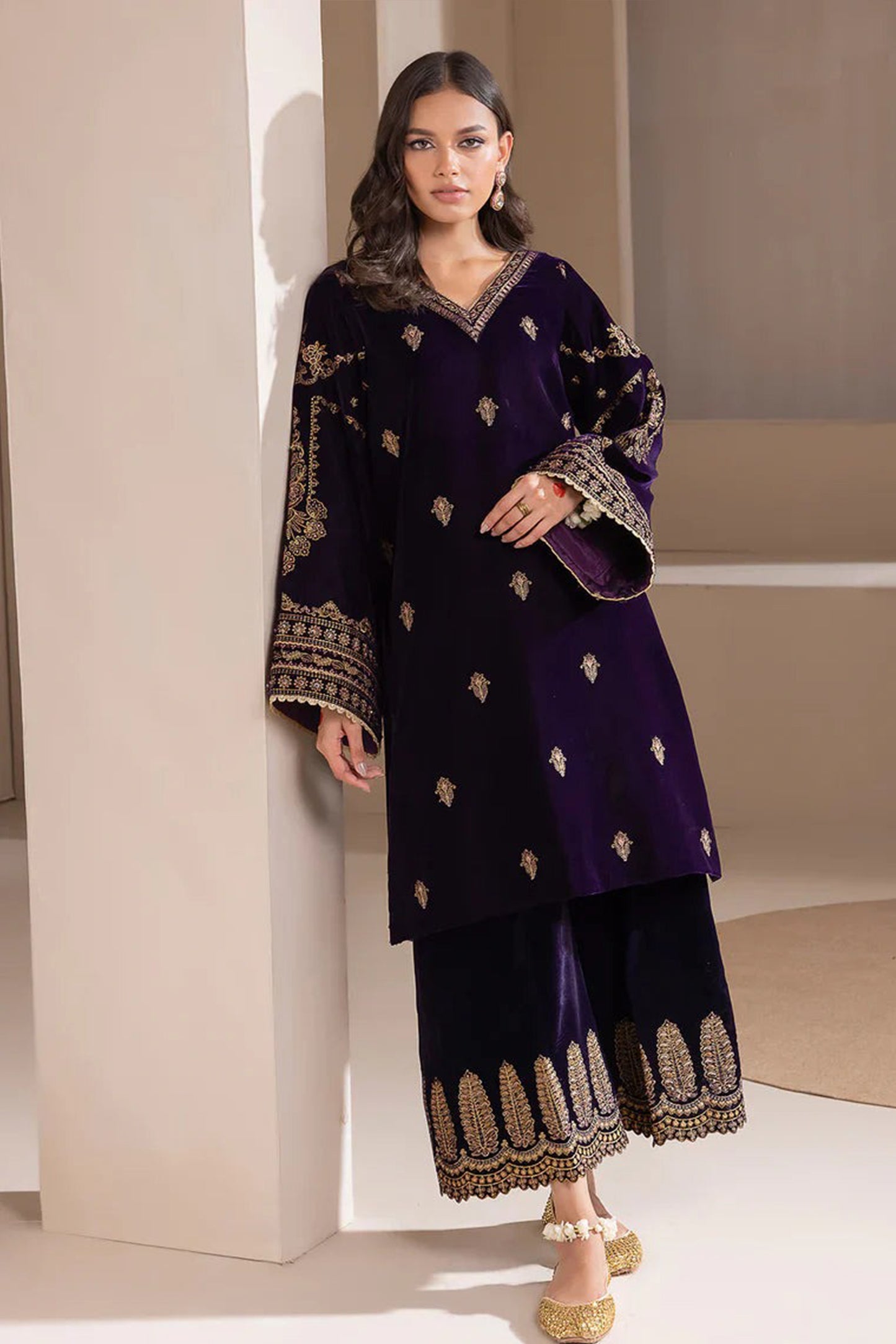 QN1111 -WINTER Velvet Embroidered with Embroidered duppatta Winter Collection