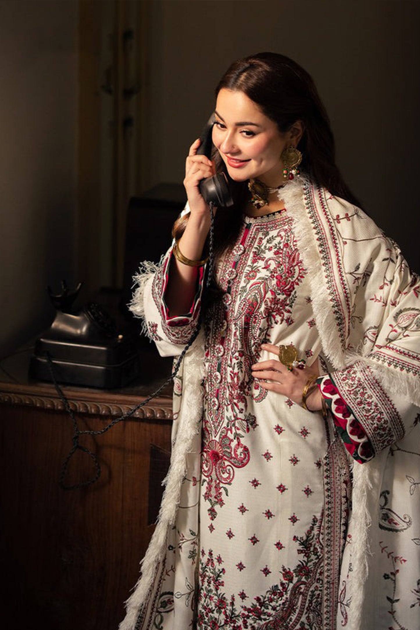 QN1120-Winter ASIM JOFA-3PC DHANAK EMBROIDERED SHIRT WITH DHANAK EMBROIDERED SHAWL