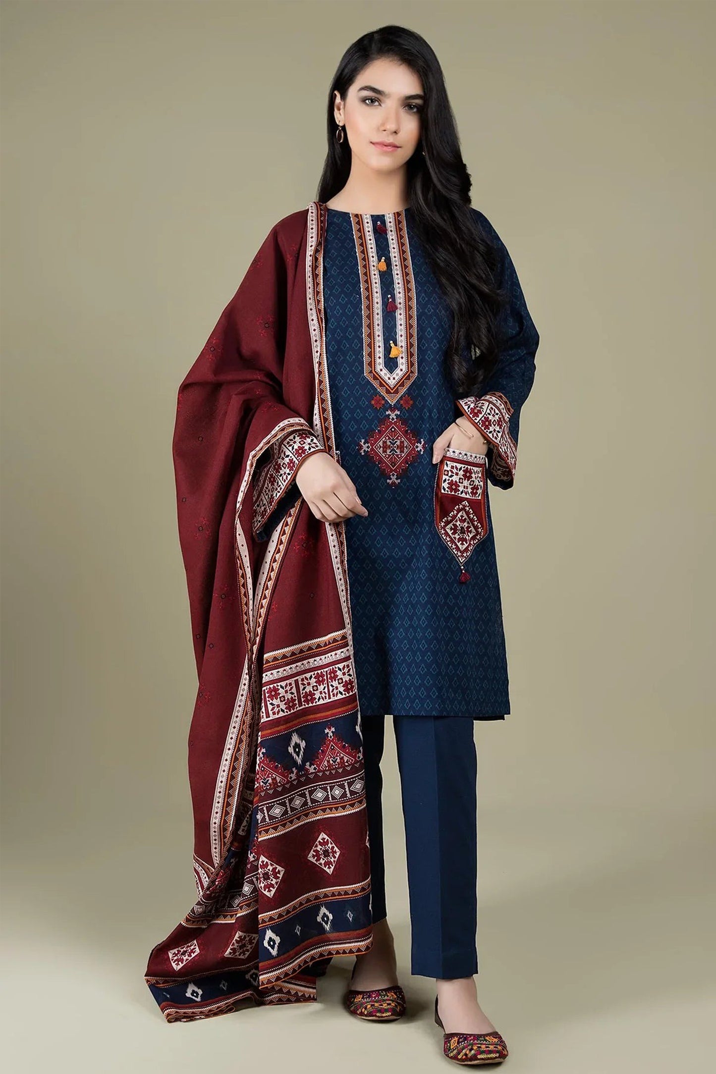 QN416-WINTER 3PC Linen Embroidered suit with Printed Shawll