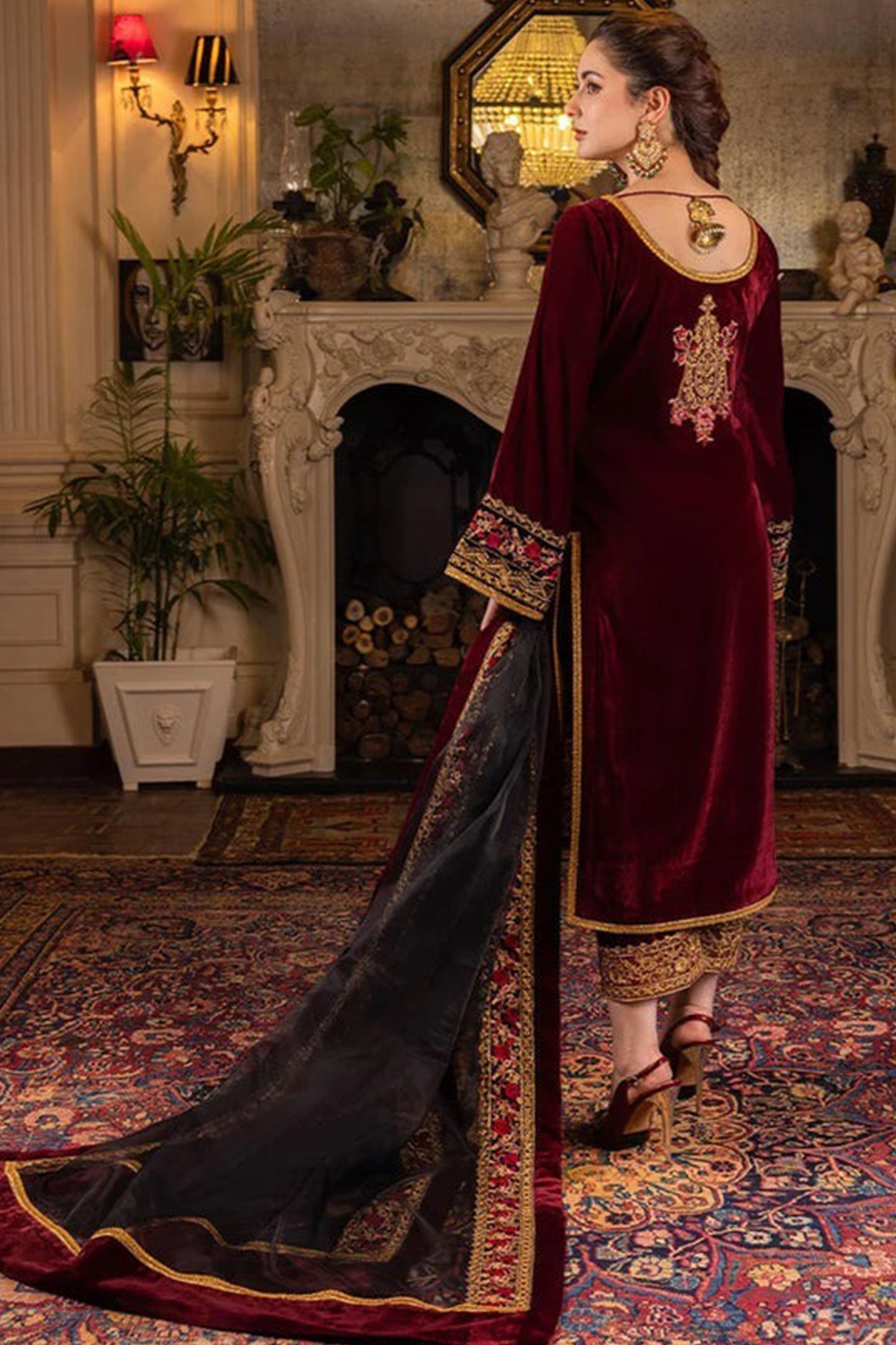 QN556 Velvet Winter Embroidered 3 Piece Dress With Organza embroidered Dopata