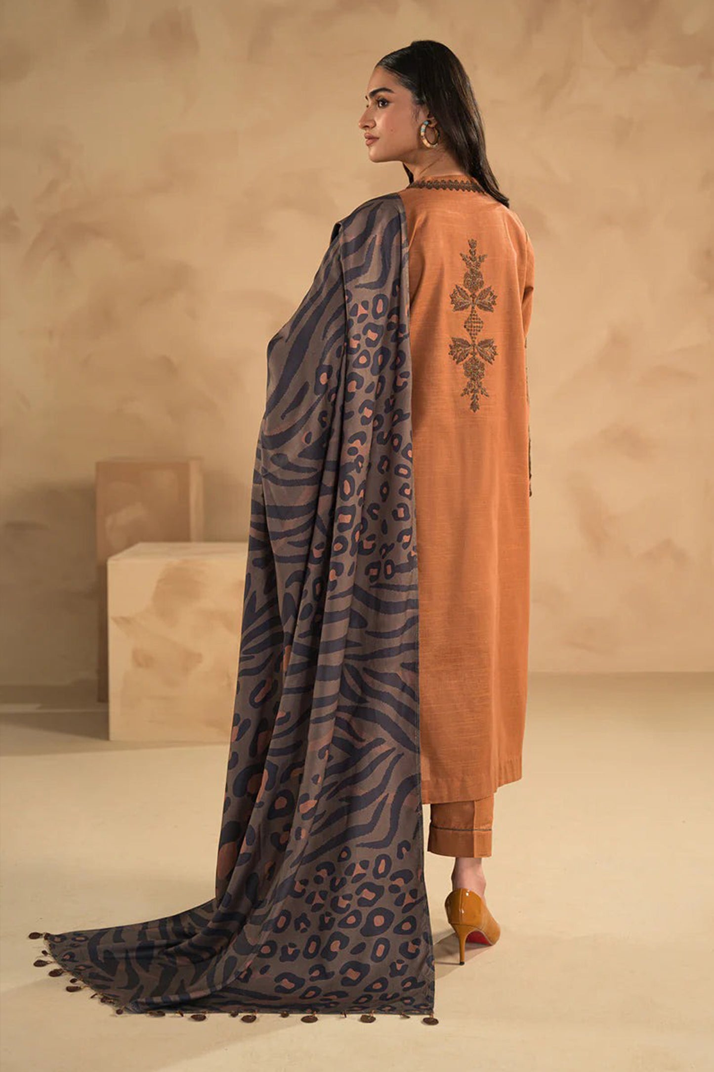 QN631-WINTER 3PC Dhannak Embroidered suit with Printed Shawll