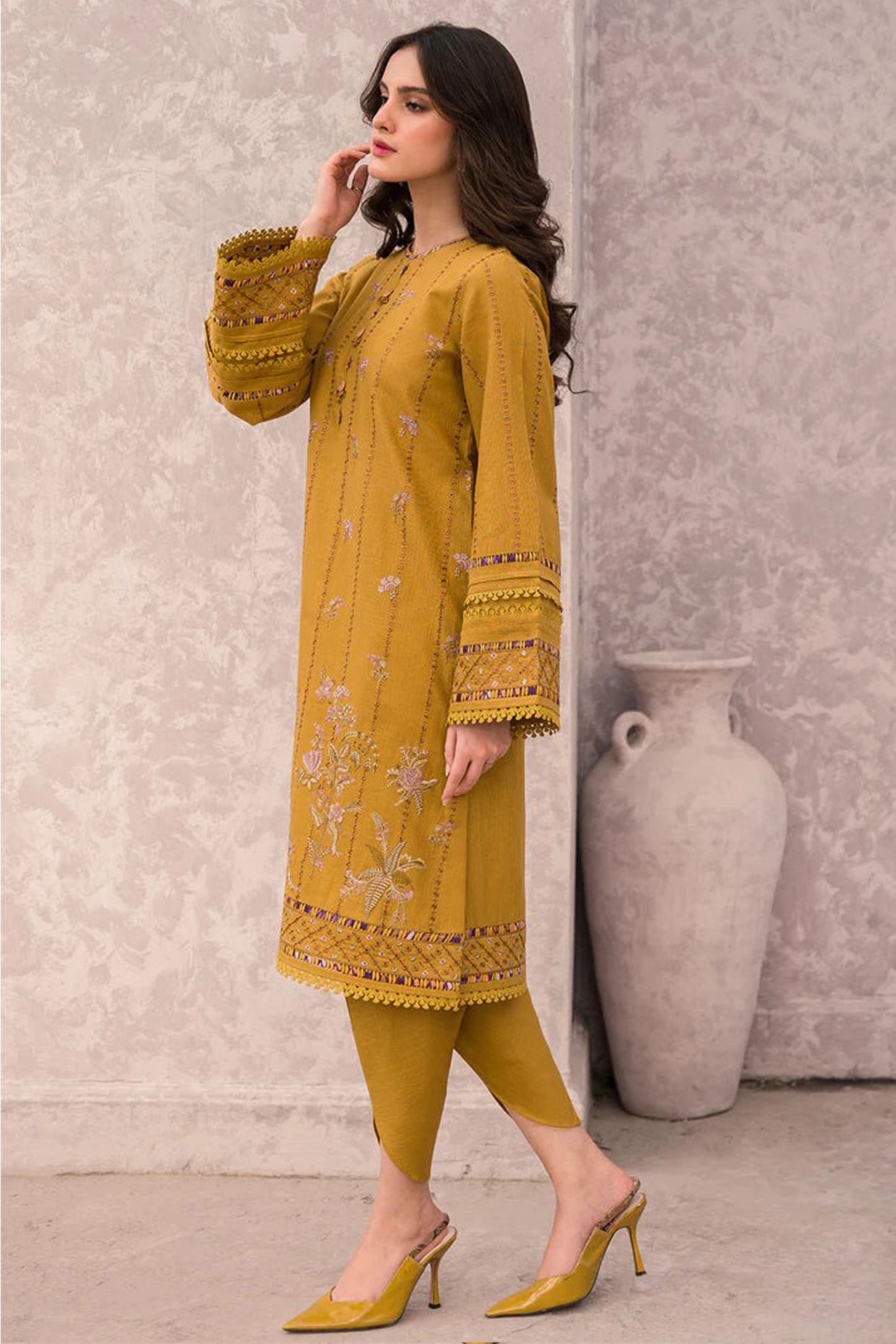 QN618-WINTER 3PC Dhannak Embroidered suit with Printed Shawll