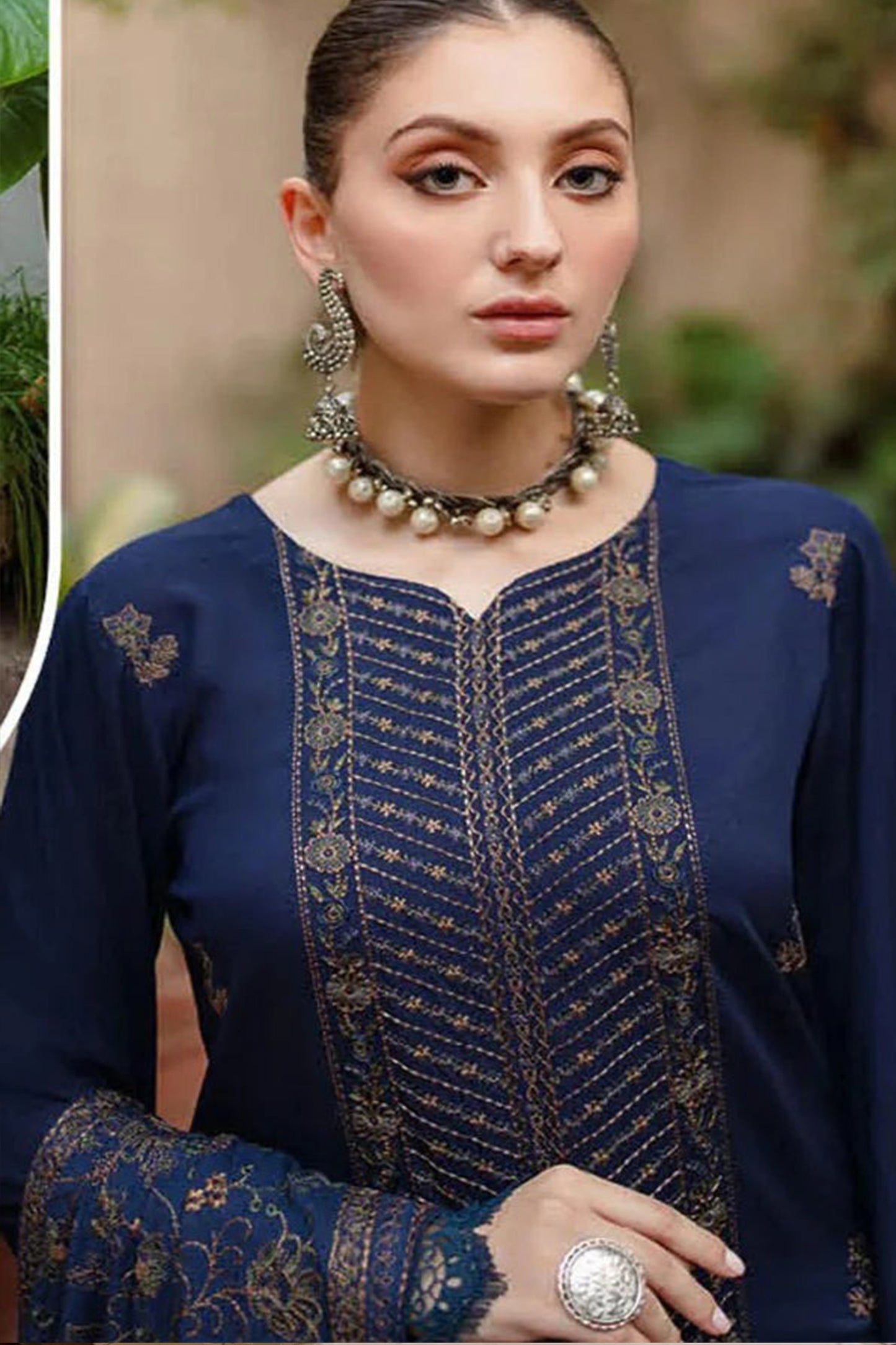 QN609-WINTER 3PC Embroidered Shirt With Heavy Embroidered Dhanak Shawl