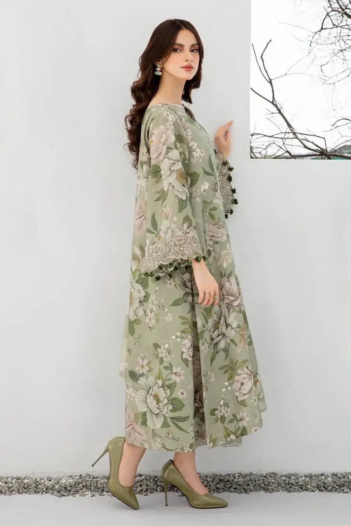 QN942- Winter 3PC Karandi Printed Suit
