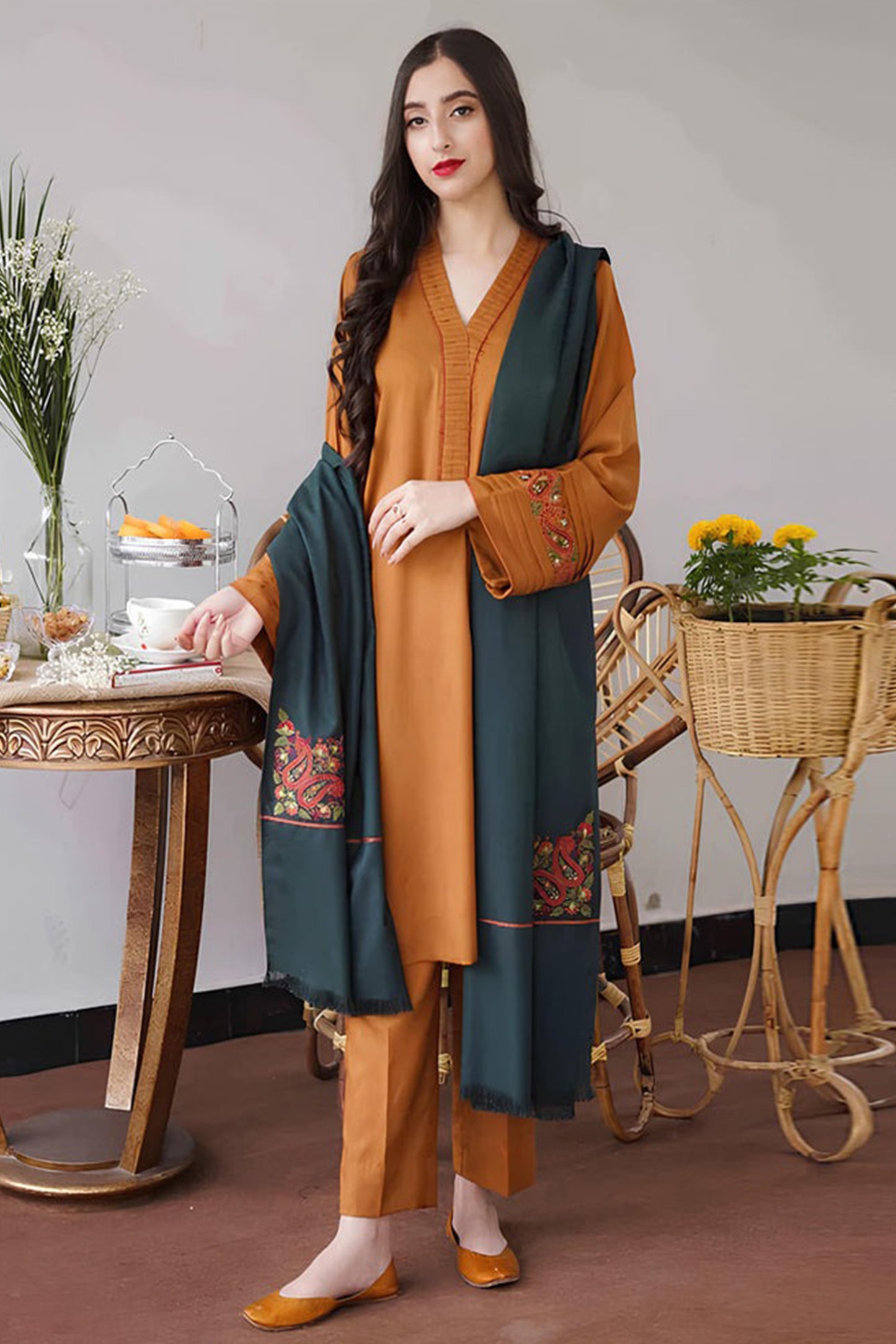 QN400-3PC Dhanak suit with Embroidered Dhanak Shawll