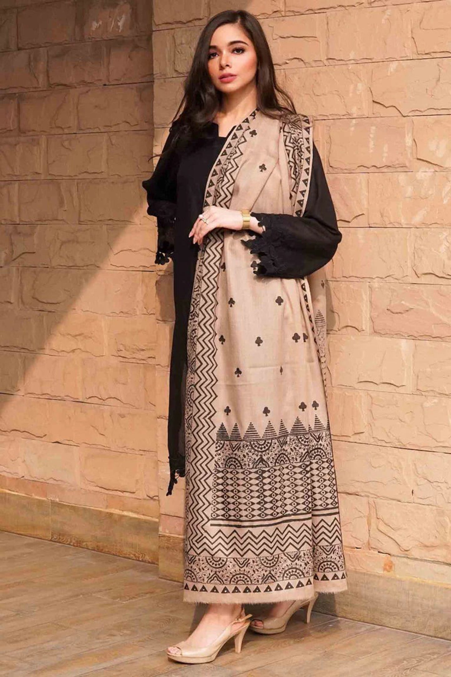 QN557-3PC Dhannak Winter Embroidered suit with Printed Shawll
