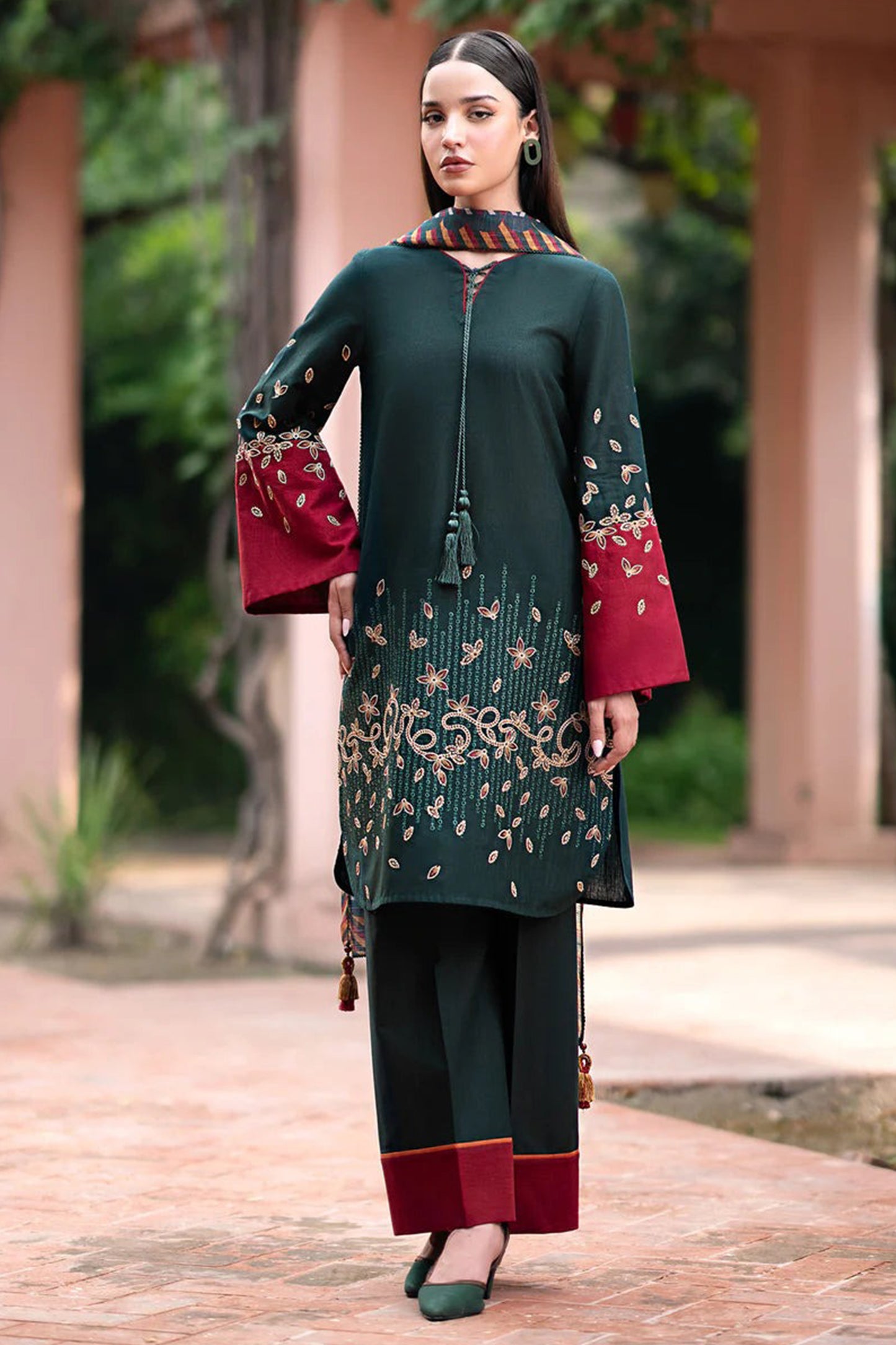 QN944-WINTER 3PC Dhannak Embroidered suit with Printed Shawll