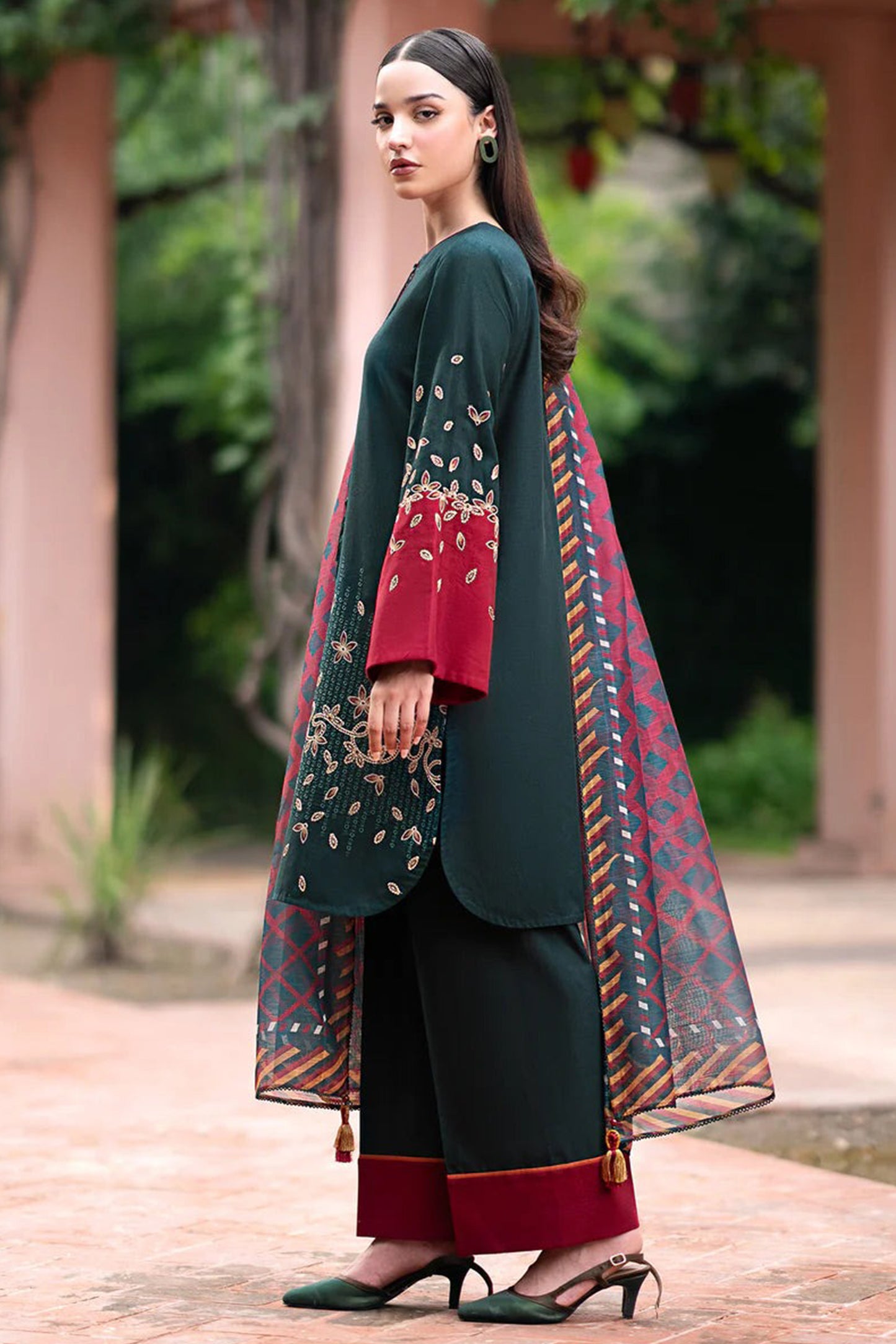 QN944-WINTER 3PC Dhannak Embroidered suit with Printed Shawll
