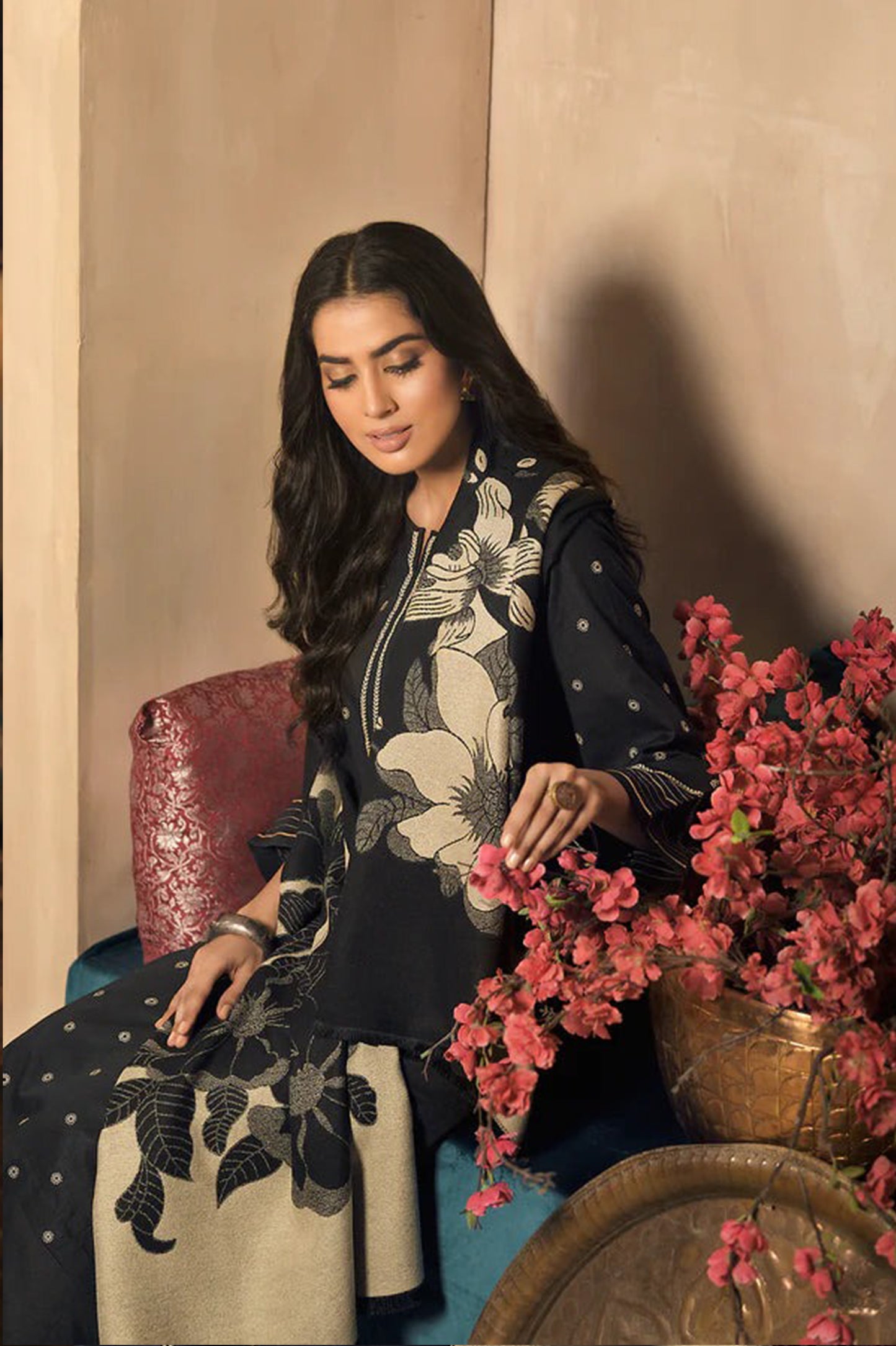 QN916-3PC Winter Dhannak Embroidered suit with Printed Shawl