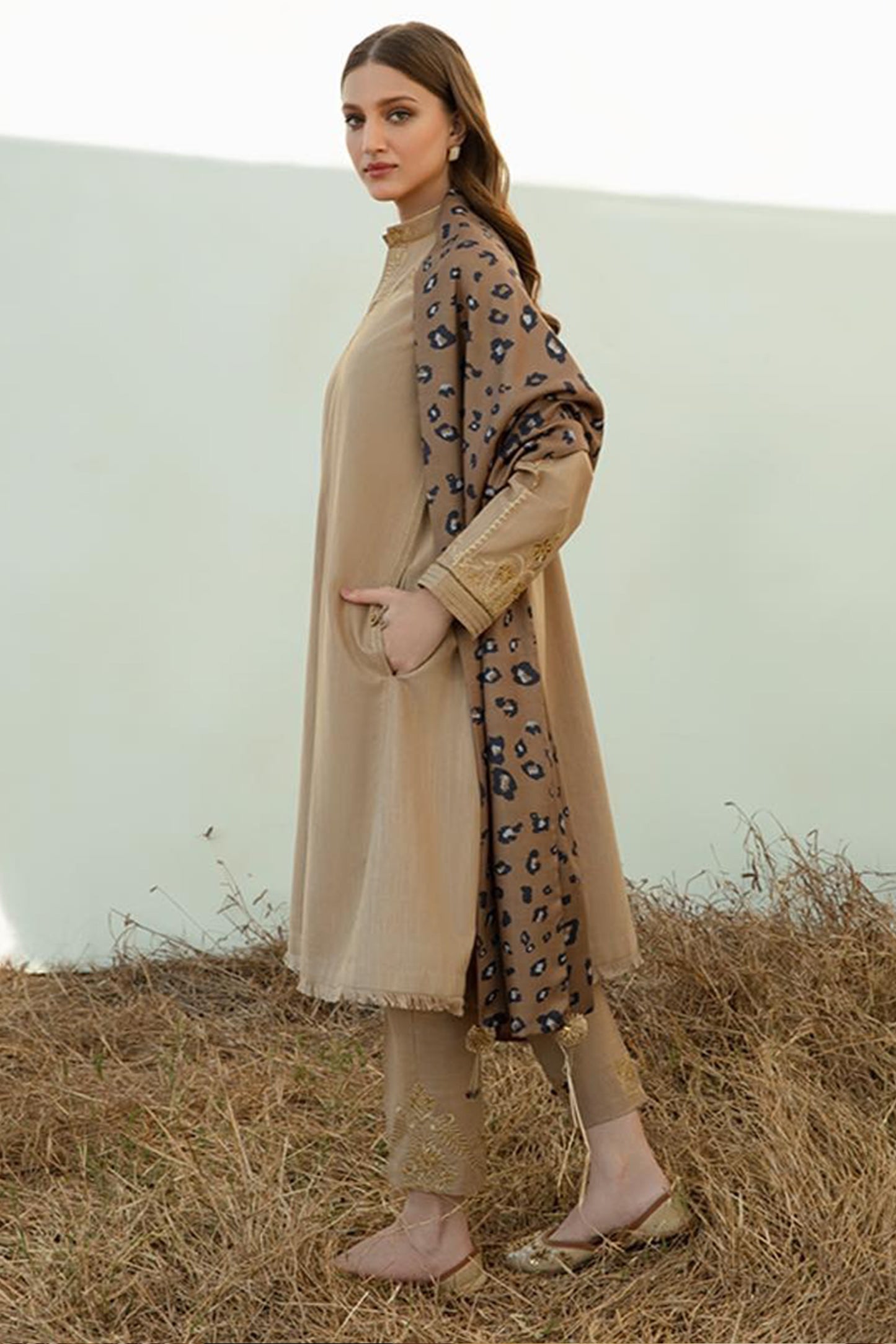 QN958-WINTER 3PC Dhannak Embroidered suit with Printed Shawll