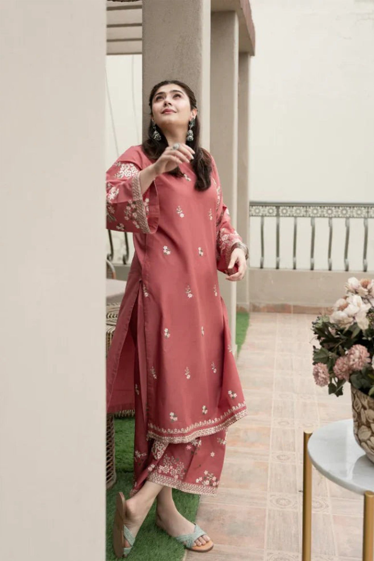 QN1065- 2PC Dhanak suit Embroidered
