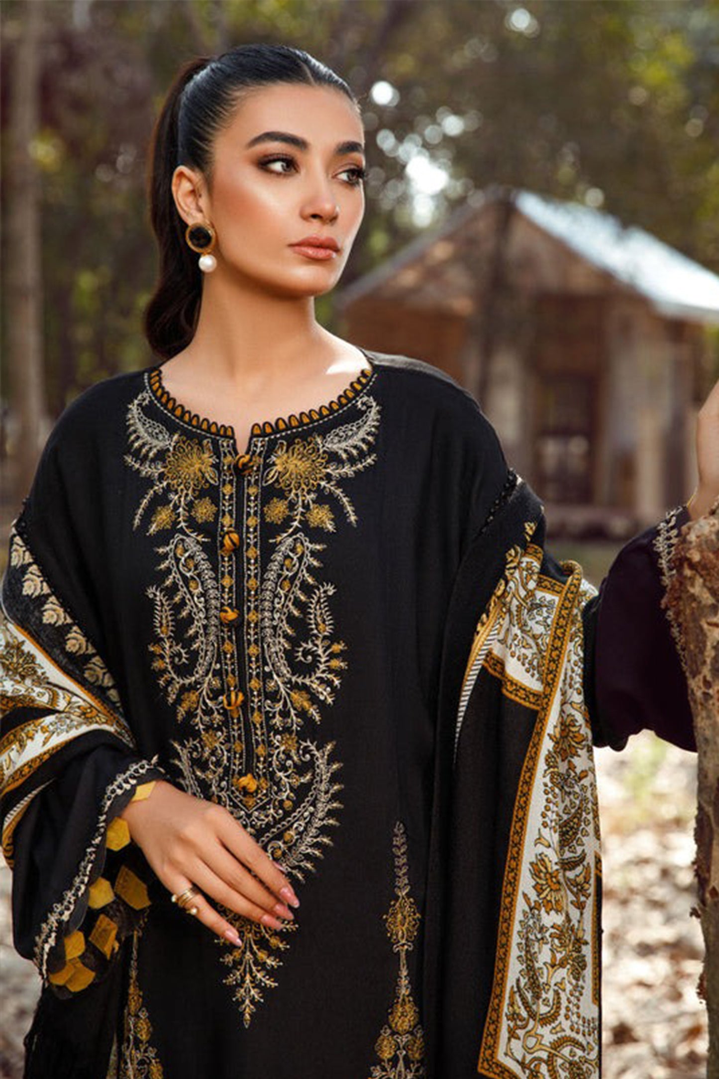 QN827-WINTER 3PC Dhannak Embroidered suit with Printed Shawll