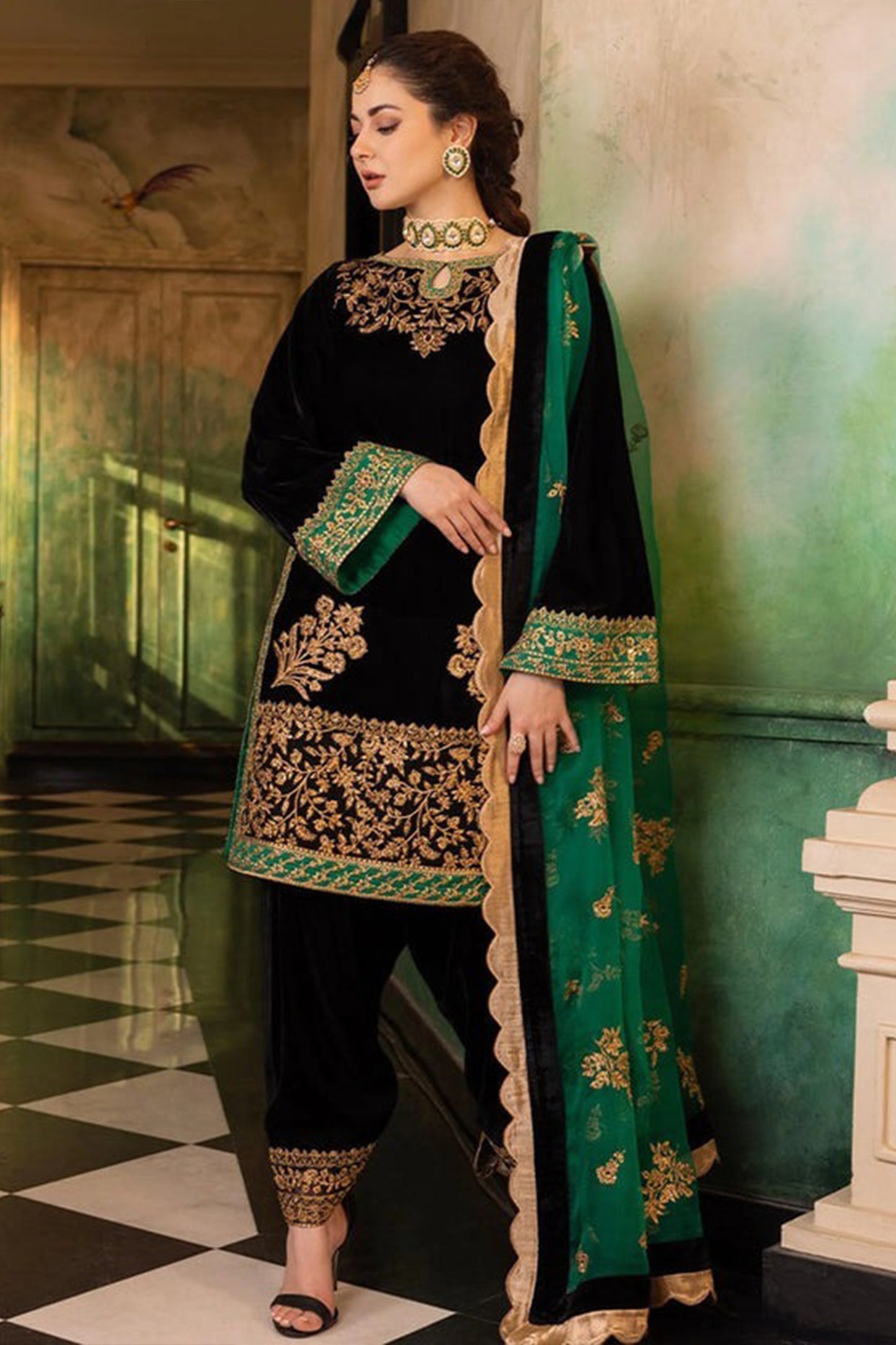 QN551 Velvet Winter Embroidered 3 Piece Dress With Organza embroidered Dopata