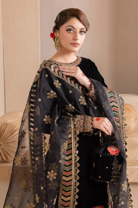QN577 Embroidered Winter Velvet Dress With Organza embroidered Dupatta