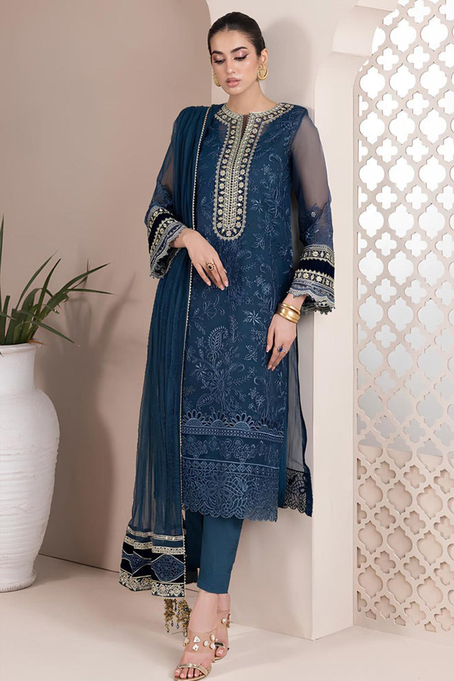 QN727-BAROQUE-Embroidered 3pc organza dress with organza duppata