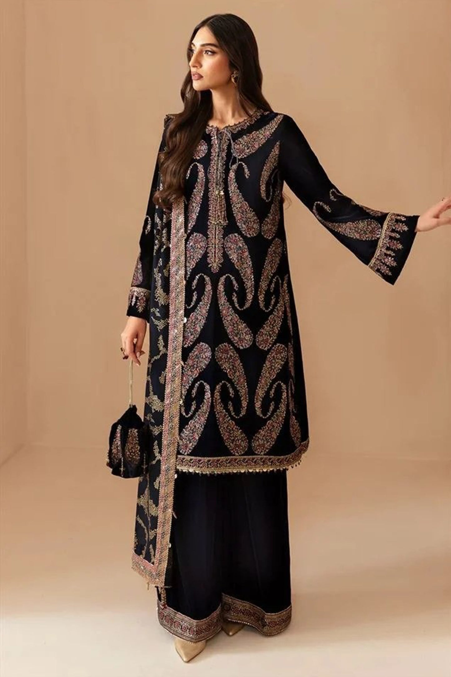 QN1101 Velvet Winter Embroidered 3 Piece Dress With Organza embroidered Dopata