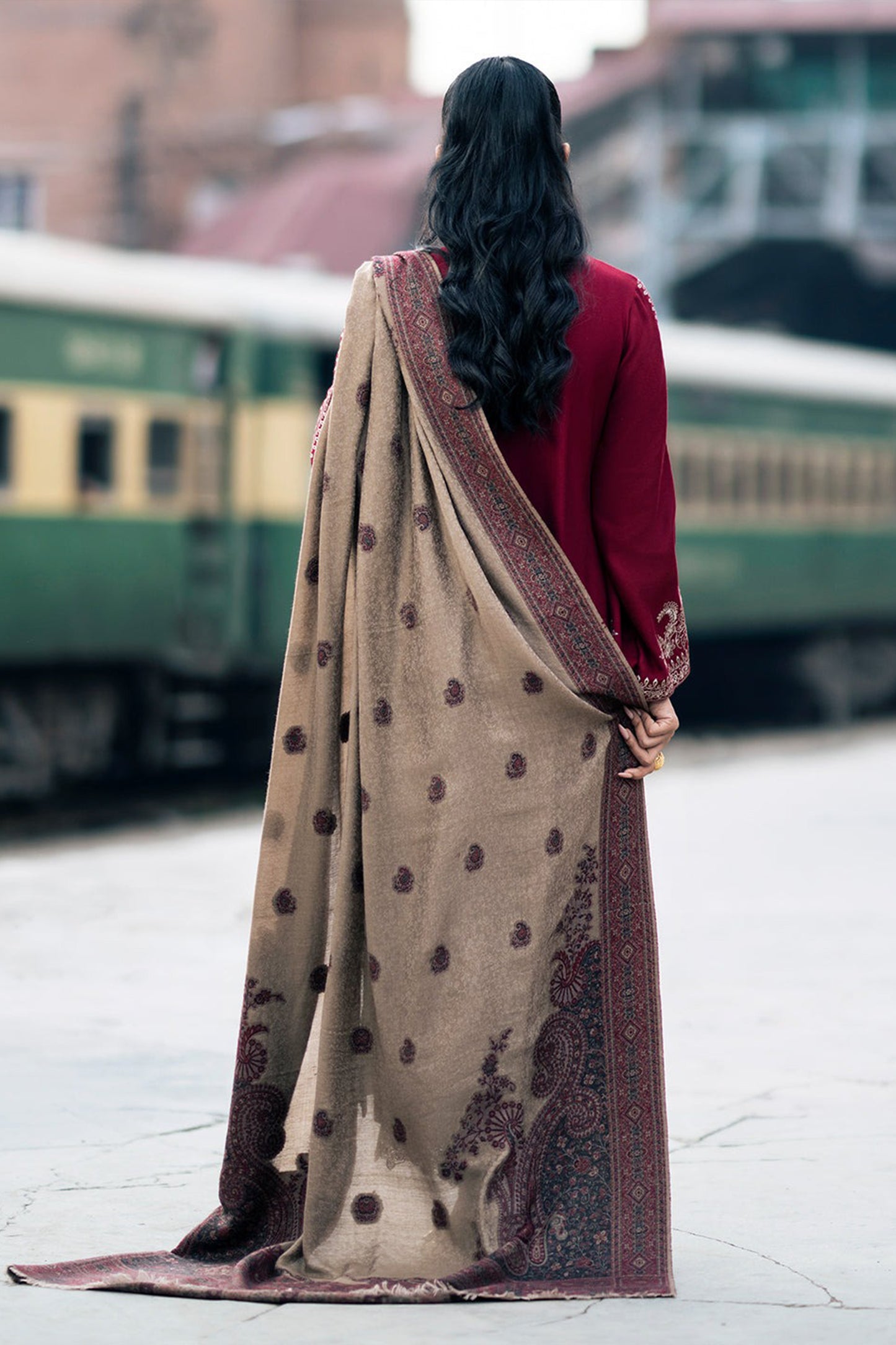Jazmin - Winter 3PC Dhanak Embroidered Suit -QN1108