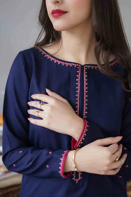 QN404-WINTER 3PC Dhanak suit with Embroidered Shawll