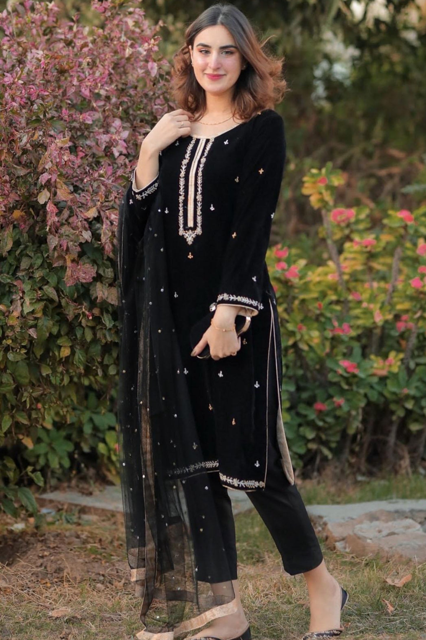 QN409-WINTER Velvet Embroidered Dress With Organza embroidered Dopata