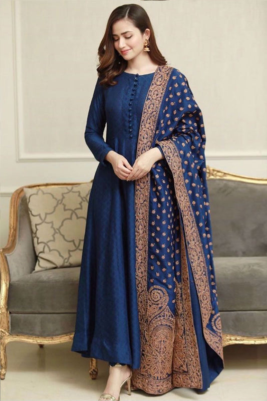 QN408- WINTER Linen Suit with Heavy Embroidered Linen Shawl