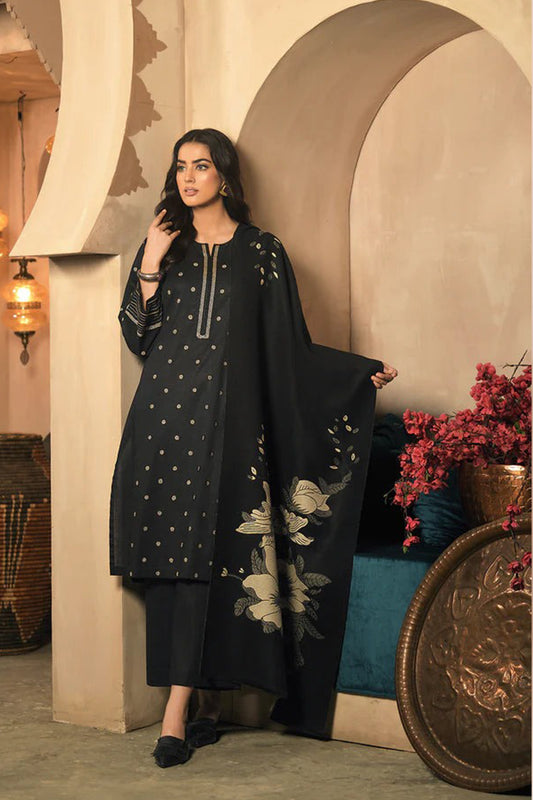 QN916-3PC Winter Dhannak Embroidered suit with Printed Shawl